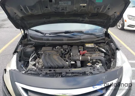 2017 Nissan Versa 1.6 S z USA, uszkodzony, nr VIN 3N1CN7AP1HL833438